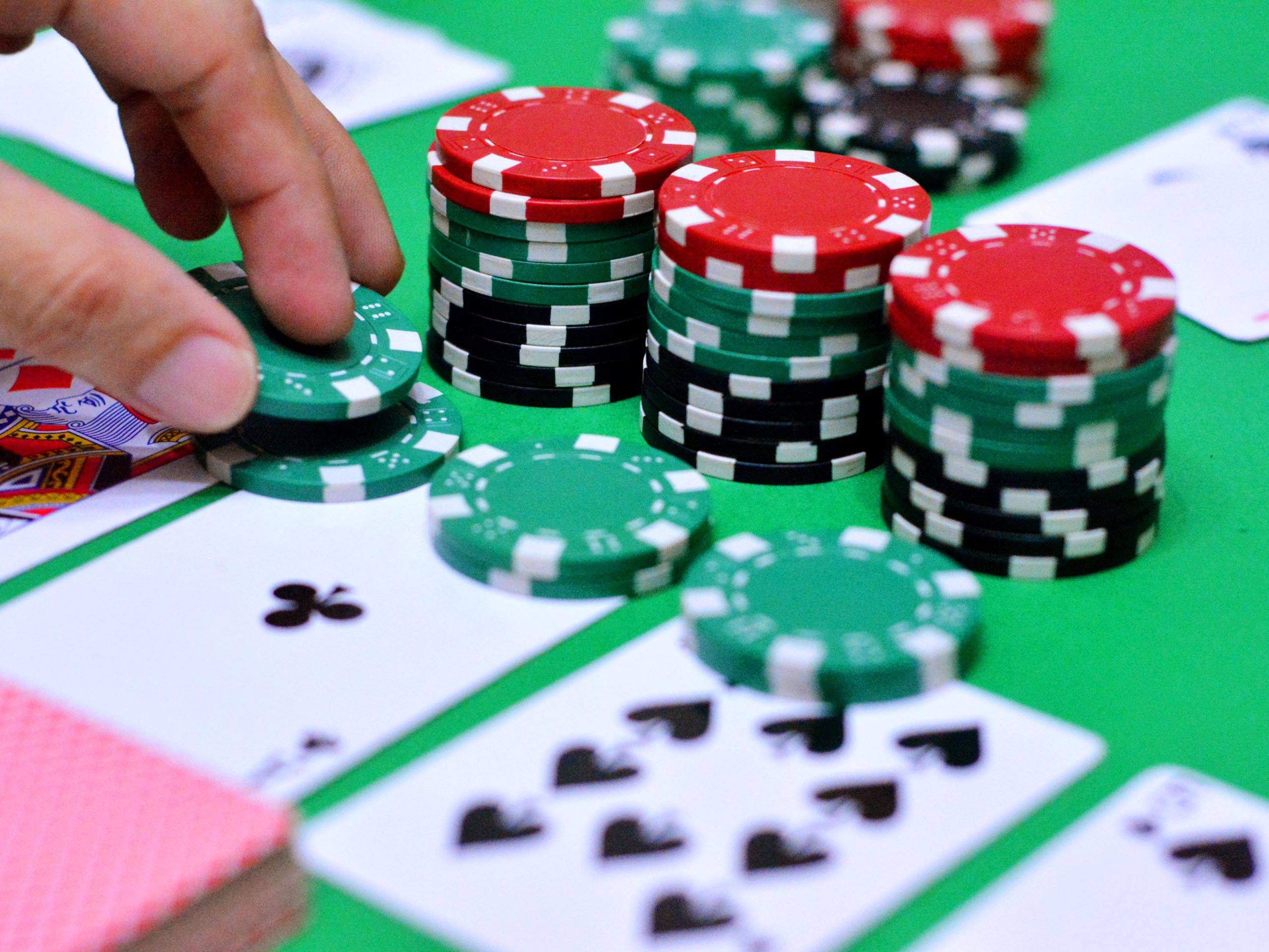 Luật chơi Poker Online - Làm chủ cuộc chơi